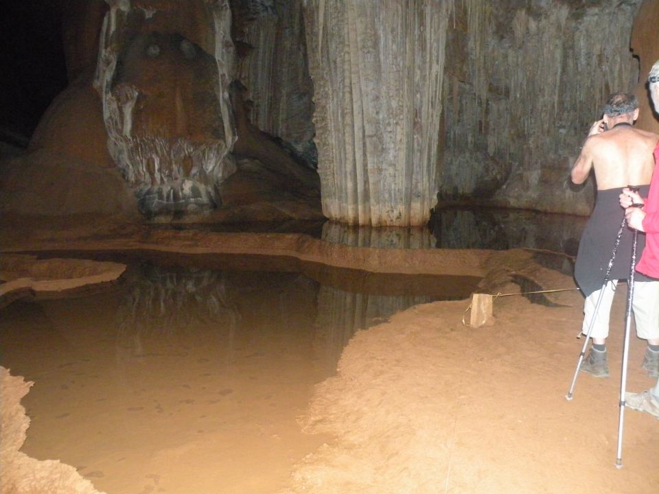 26.2.14 Sokotra - notranjost jame - foto povečava