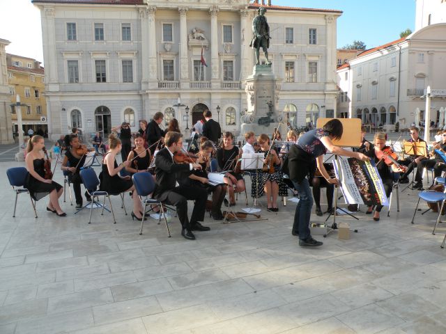 4.10.14 Piran, kmet. Knez - foto