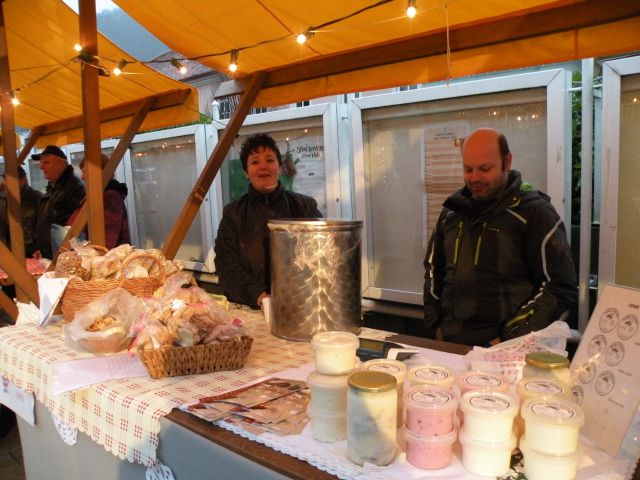 1.12.14 miklavžev sejem in prižig lučk - foto