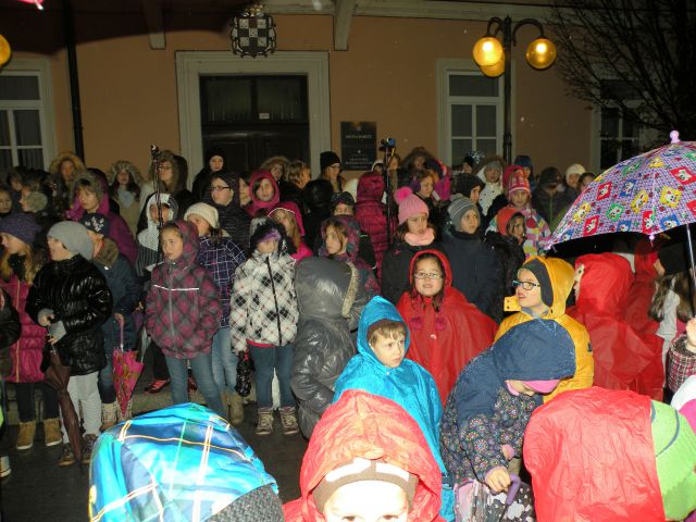 1.12.14 miklavžev sejem in prižig lučk - foto