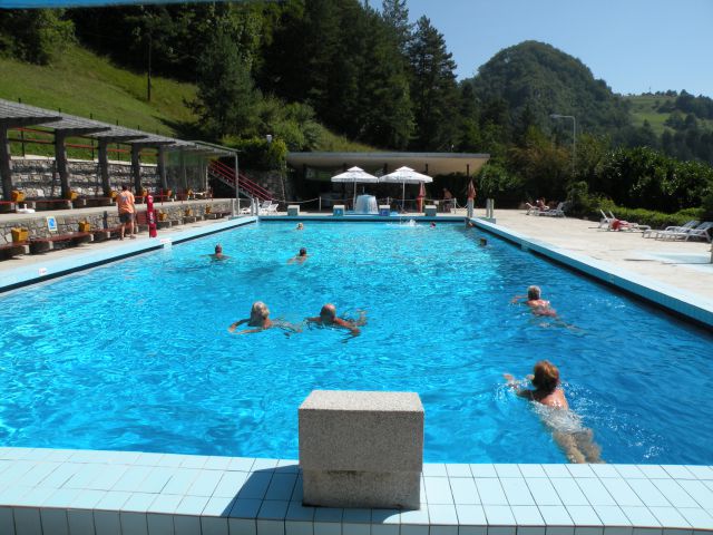 15 bazen Njivice Radeče - foto