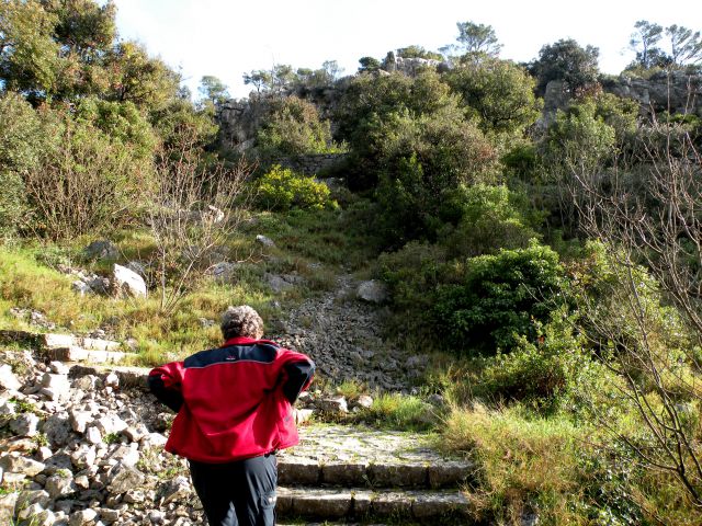 16 Vis, Titova špilja - foto