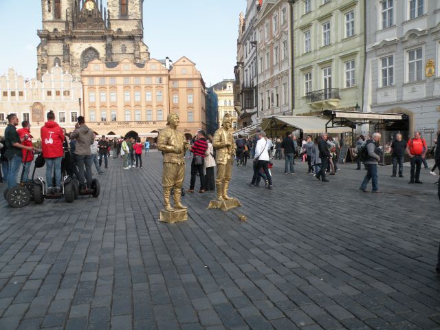 16 Praga s Hradčanov proti mestu - foto