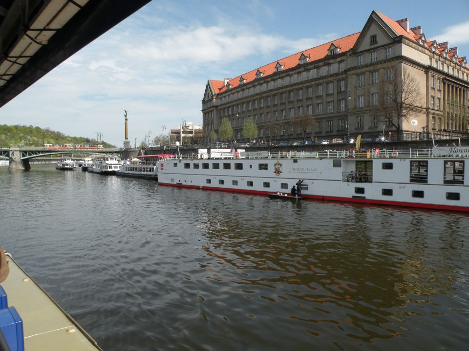 16 Praga - vožnja z ladjico. - foto povečava