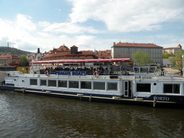 16 Praga - vožnja z ladjico. - foto