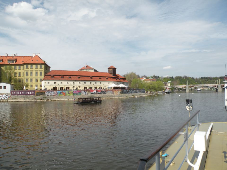 16 Praga - vožnja z ladjico. - foto povečava