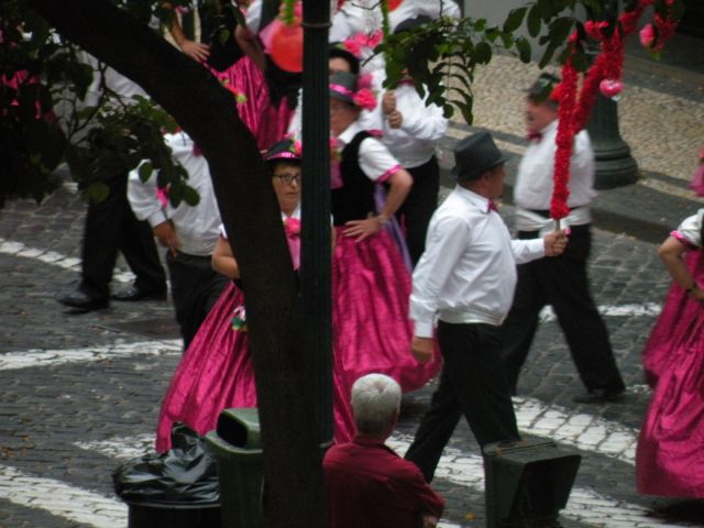 16 Madeira Funshal parada - foto