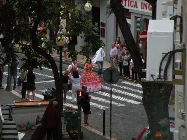 16 Madeira Funshal parada - foto