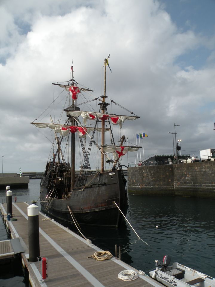 16 Madeira Funshal na obali - foto povečava