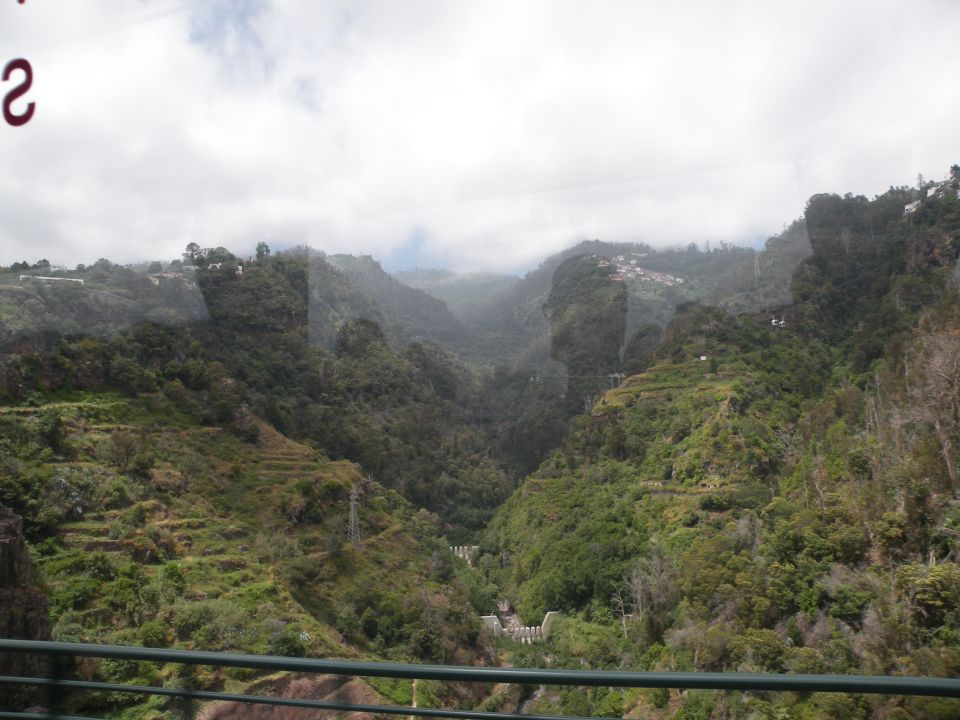 16 Madeira letališče - hotel - foto povečava