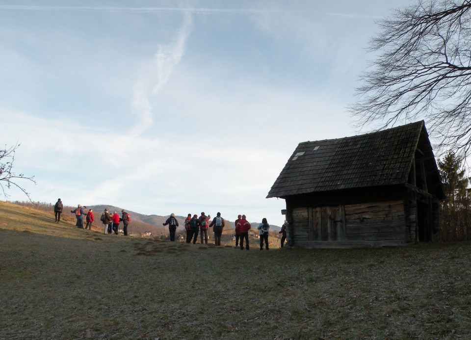 16 Poklek nad blanco - foto povečava