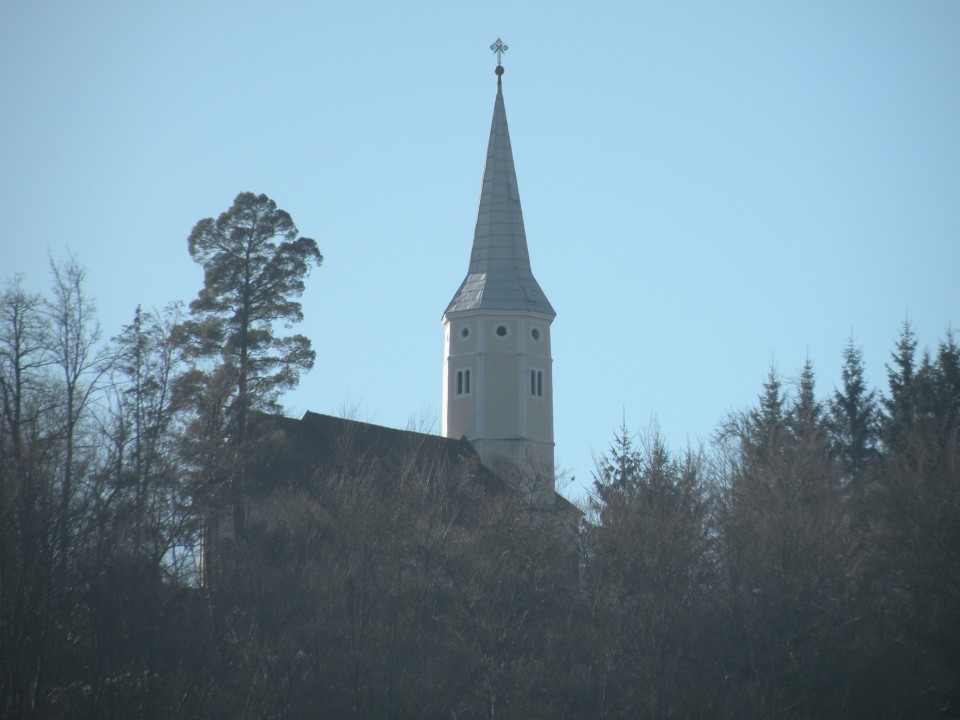 16 Poklek nad blanco - foto povečava