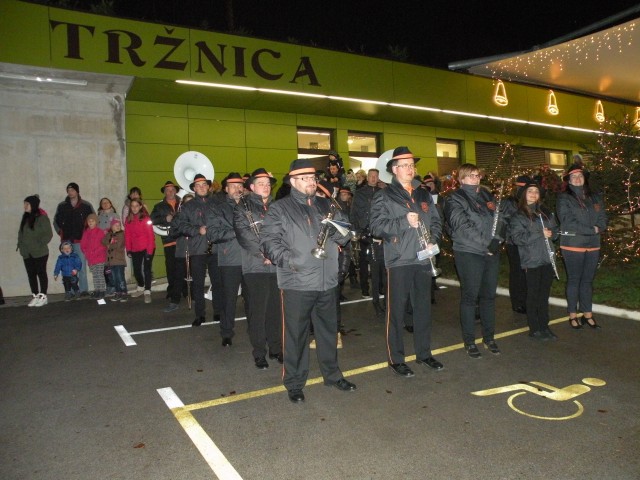 17 Prižig lučk - foto