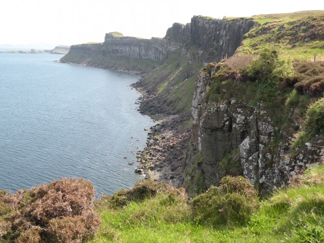 Škotska Kilt Rock in Old Mann of Storr - foto