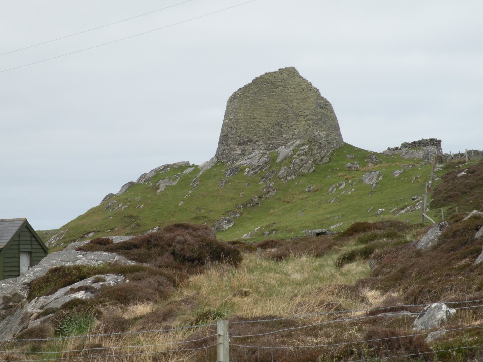 Škotska Calanais st., Carloway Broch, Črne h. - foto povečava