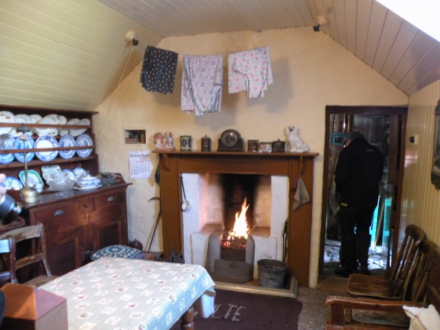 Škotska Calanais st., Carloway Broch, Črne h. - foto