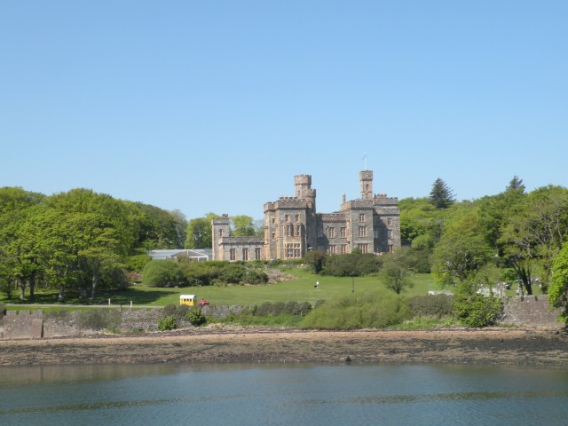 Škotska Stornoway po mestu - trajekt Ulapool - foto