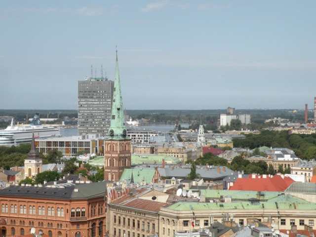 19 Balt.3 Riga cerkev zvonik in razstava - foto