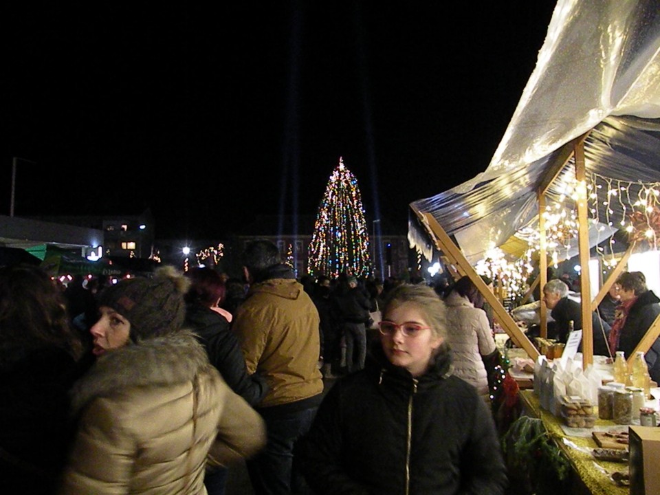 1.12.19 DPM Prižig lučk - foto povečava