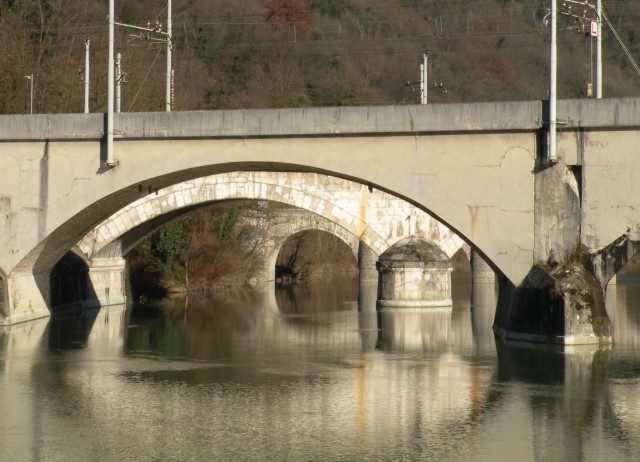 19 mostovi v Zidanem mostu - foto