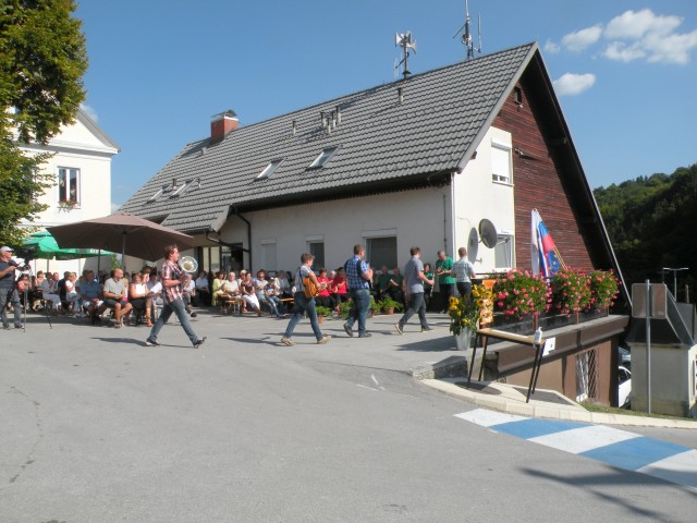 21 Pod Lipo Svibno - foto