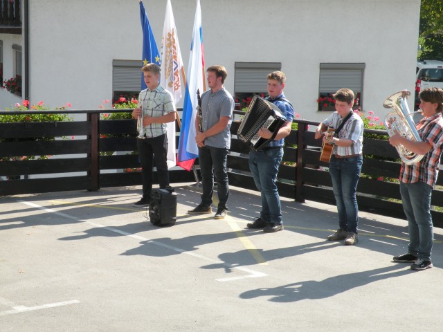 21 Pod Lipo Svibno - foto
