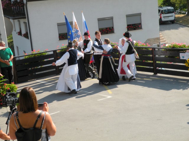 21 Pod Lipo Svibno - foto