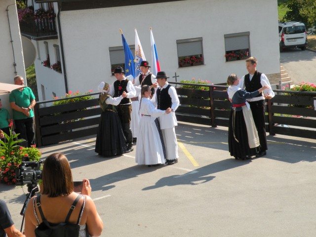 21 Pod Lipo Svibno - foto