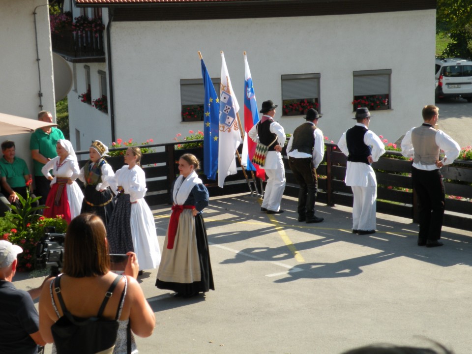 21 Pod Lipo Svibno - foto povečava