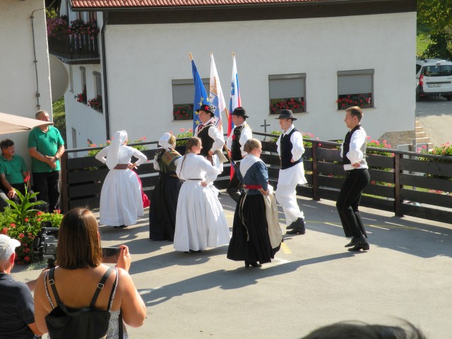 21 Pod Lipo Svibno - foto