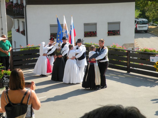21 Pod Lipo Svibno - foto