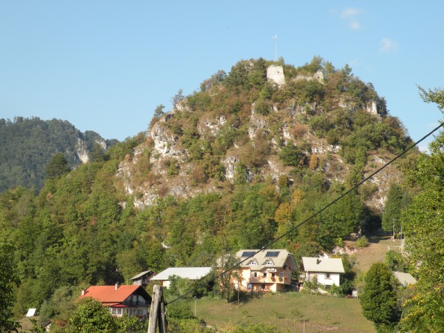 21 Pod Lipo Svibno - foto