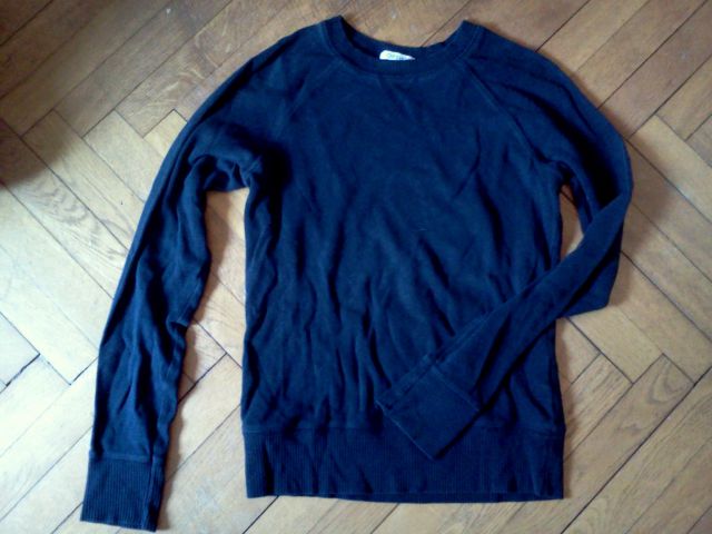 Top shop puloverček oz. malo debelejša majica S, 2€