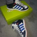ADIDAS NEO ŠT. 30    15€  S PTT