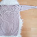 umazano roza pulover št. m 5€