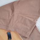 MANGO rjave hlače nove z etiketo št. 42 / 42  6,00 €