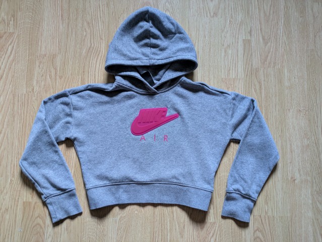 Nike pulover, št. 136-147