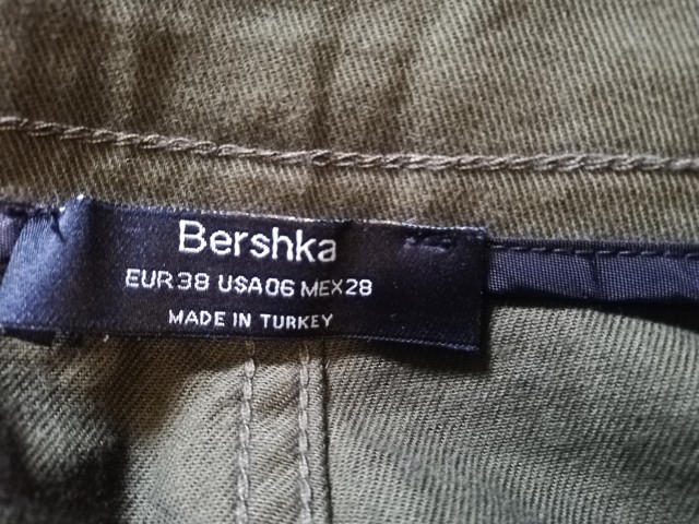 ženska oblačila - foto