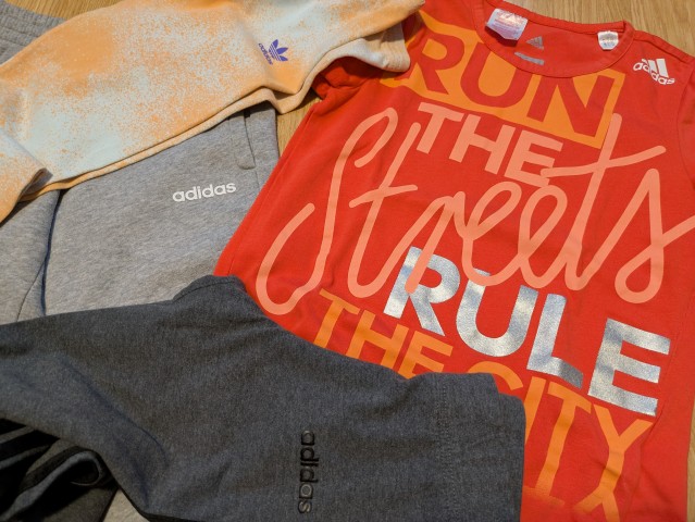 Kpl.adidas.... 17€ - foto