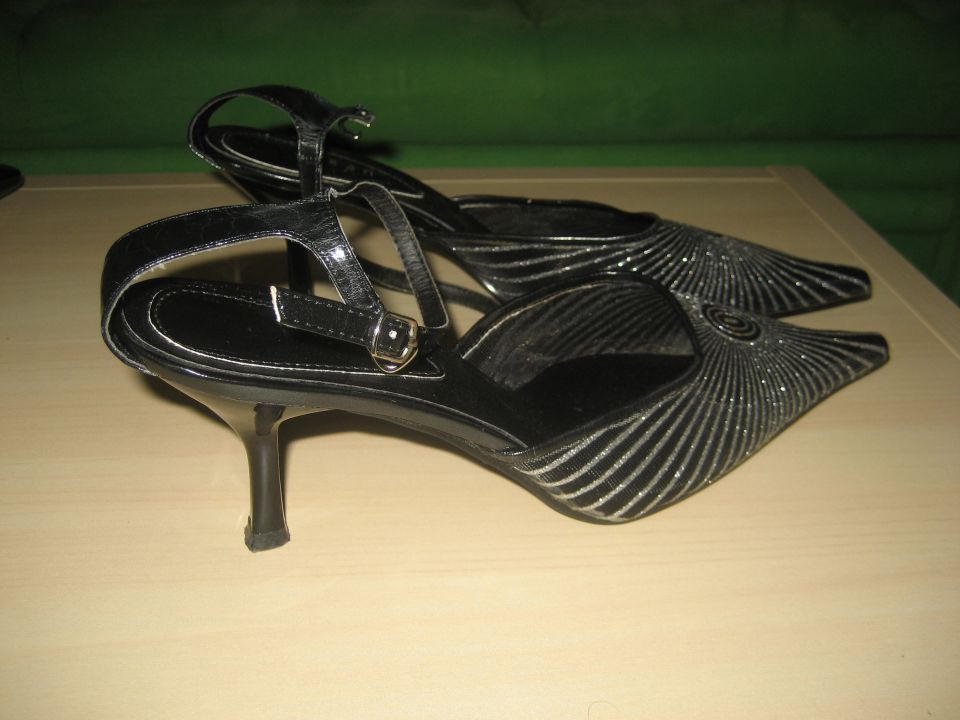 ženski čevlji , št 40, pancerji, drsalke - foto povečava