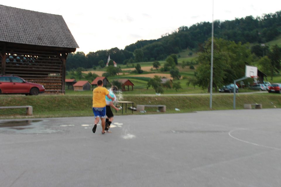 Zapitje prvega mesta  - foto povečava