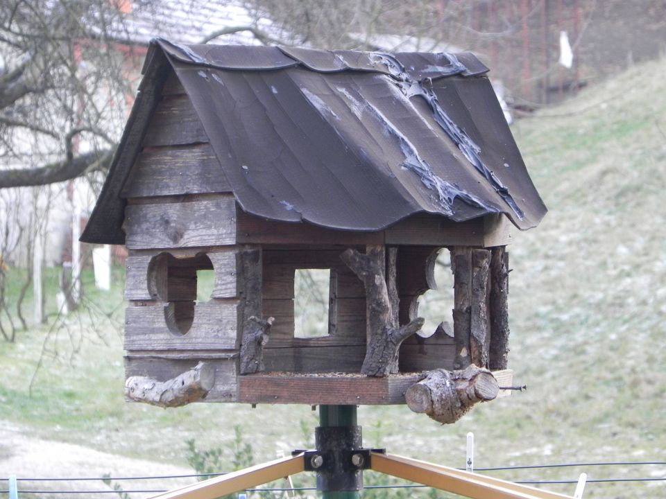 Krmilnica - foto povečava