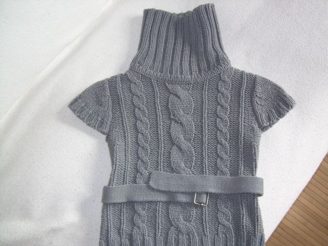 CA pulover, št.92, 2,5 eur