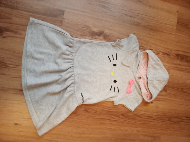 Hm debelejša jesenska tunika Hello Kitty 122- 128