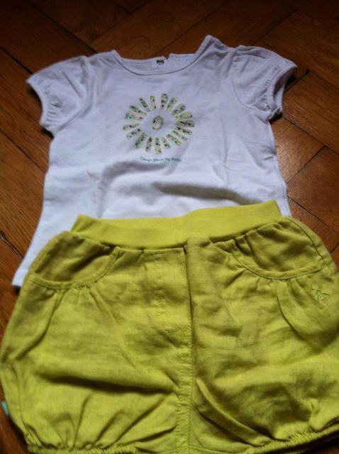 Obaibi lanene hlače v zeleni barvi, št 68, 4€ Obqibi majčka, št 68, 3€