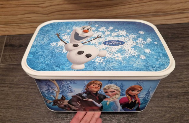 Plastična škatla Frozen vel. š 26 x g 20 x v 14 cm