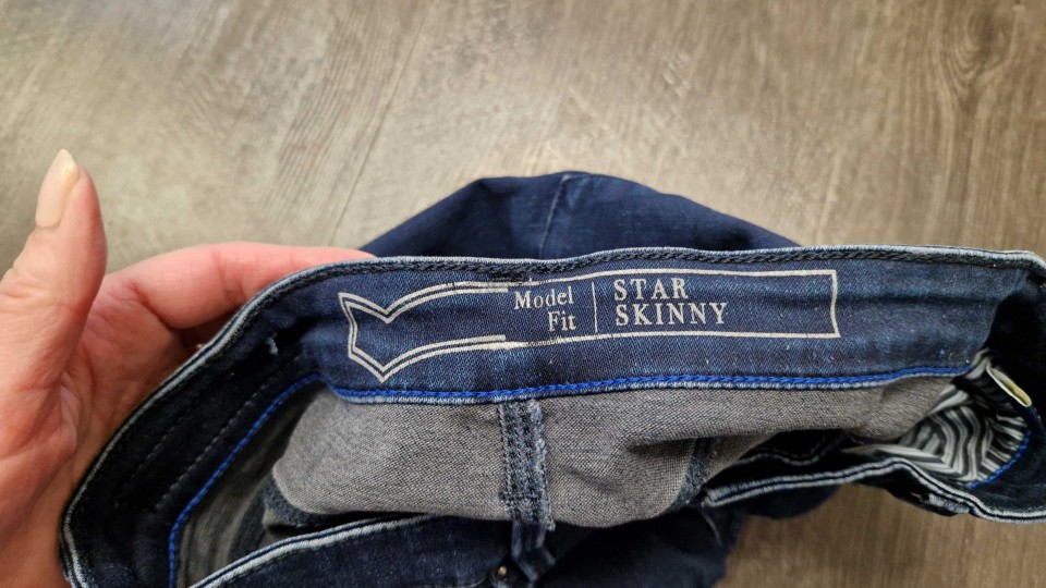 nenošene Gas skinny kavbojke vel. W26, L28