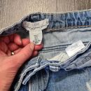 H&M boyfriend kratke hlače vel. 27 (primerne za 36-38)