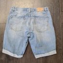 H&M boyfriend kratke hlače vel. 27 (primerne za 36-38)