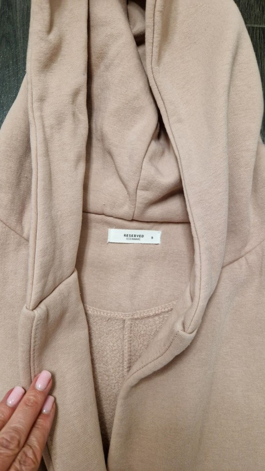 nenošena Reserved oversized jopa vel. S